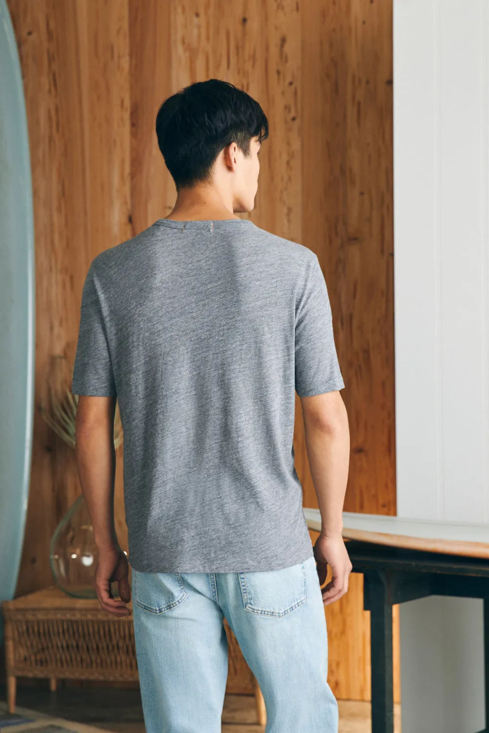 Faherty Short-Sleeve Vintage Chambray Tee in Mineral Grey Heather