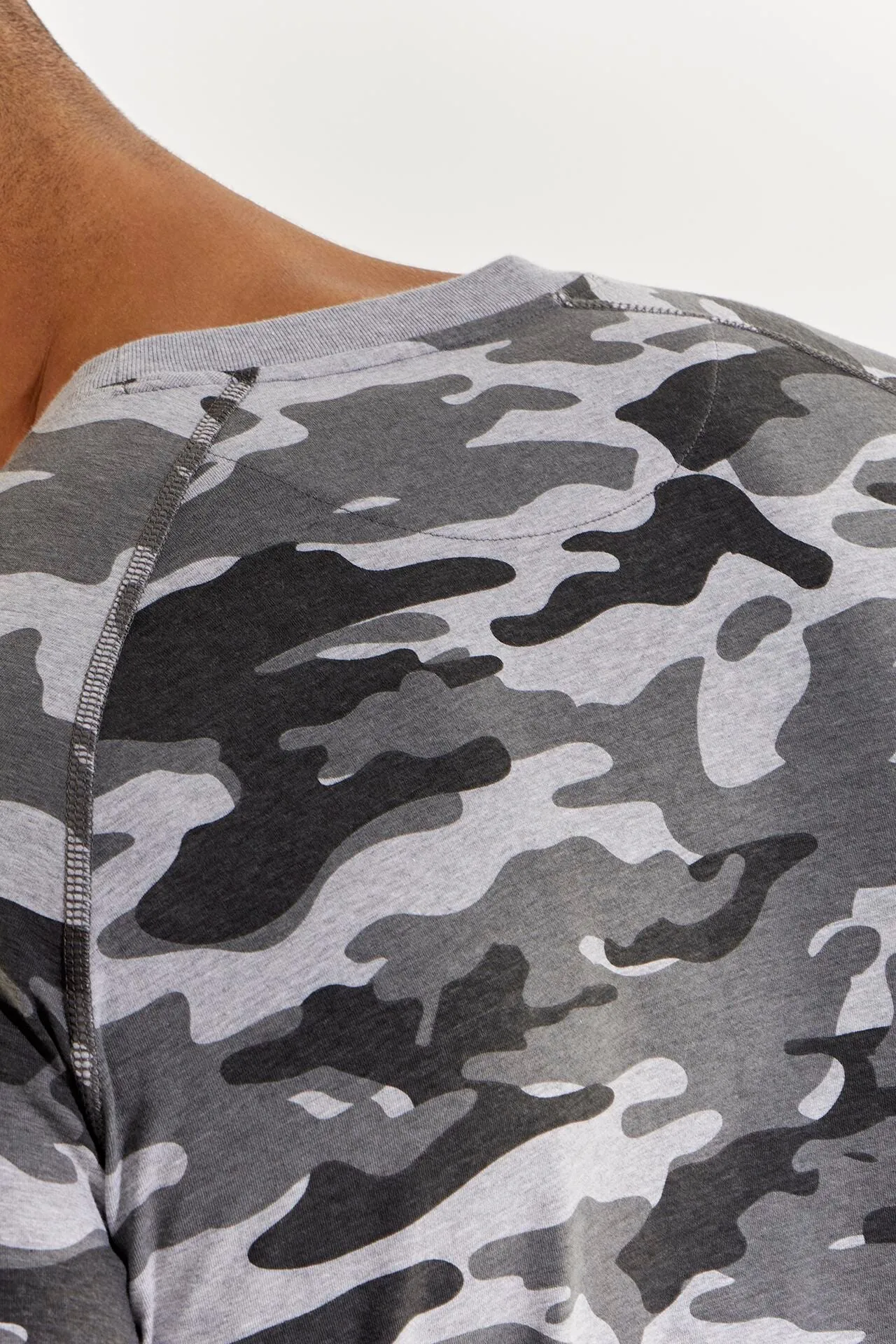 Men's LumaLeo Long Sleeve T-Shirt  |  Grey Modern Camo