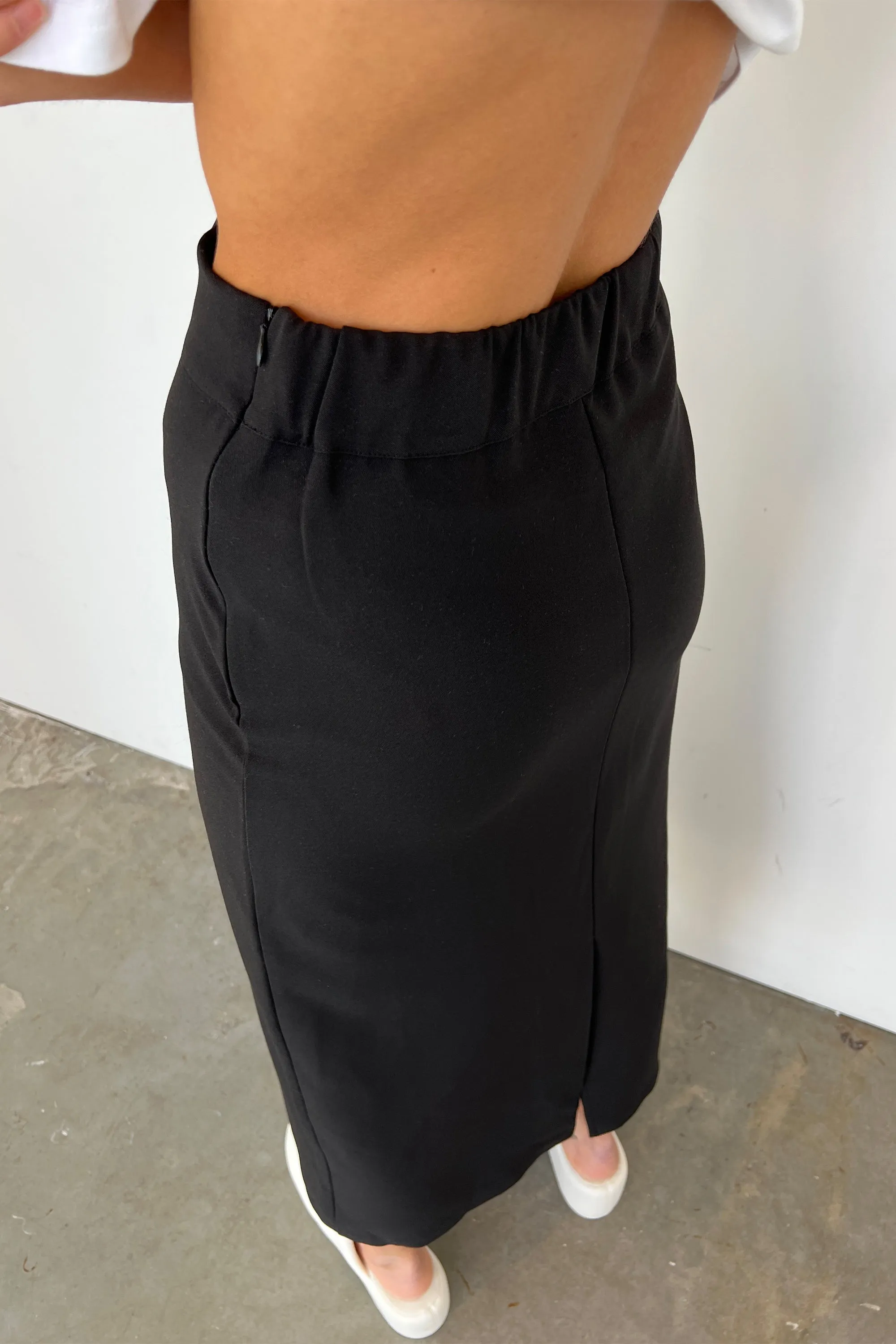 MIDI SKIRT WITH FRONT PLEAT